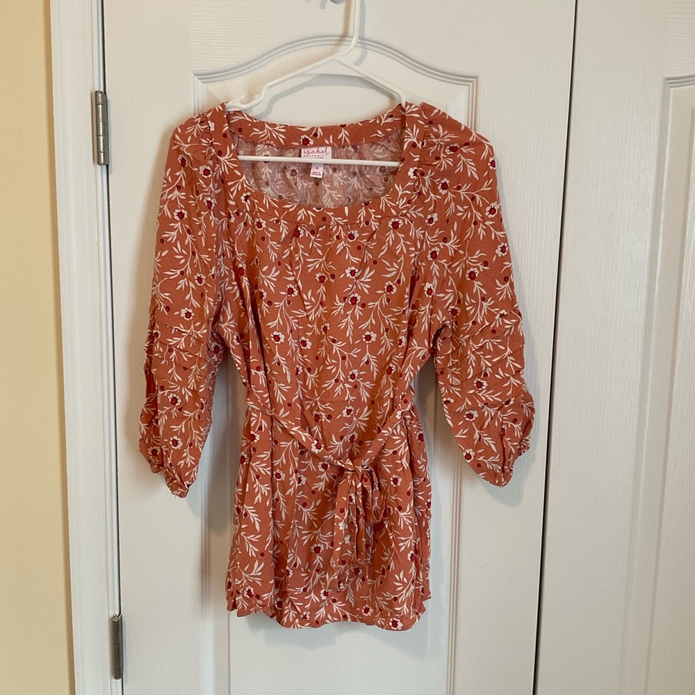 Isabel Maternity 3/4 sleeve salmon-colored floral blouse with tie — size M